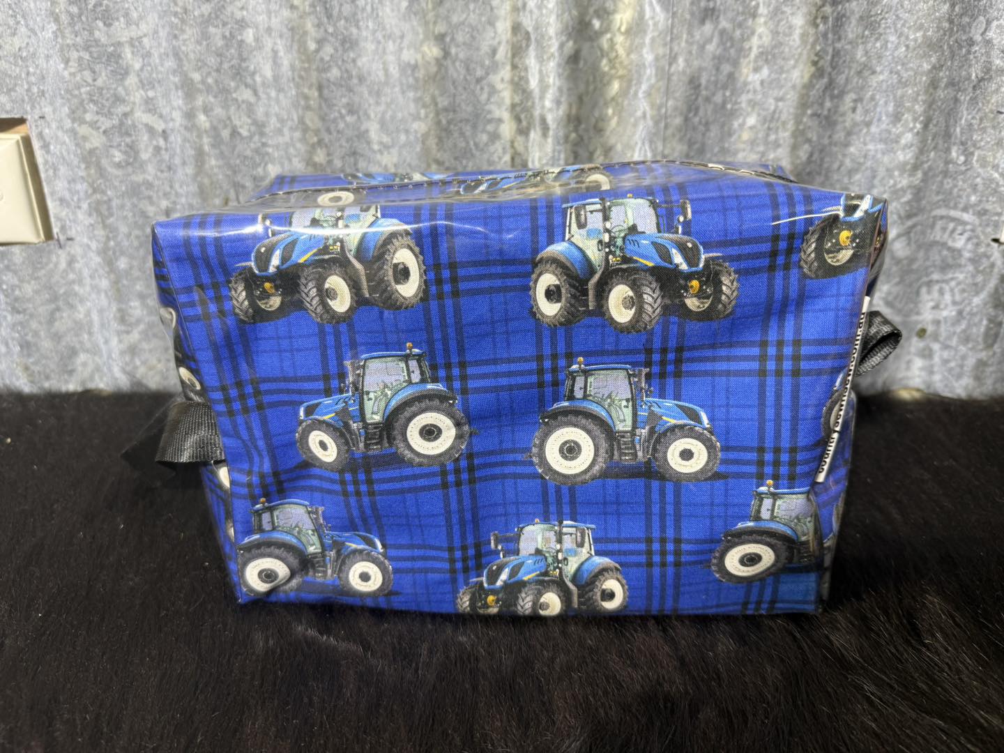 Box Toiletry Bag - New Holland