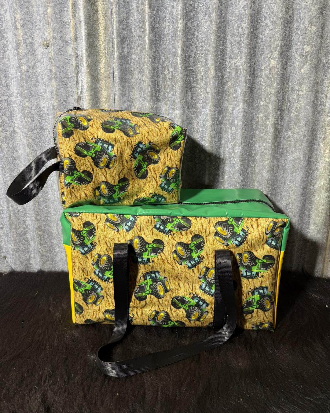 Ready made Overnight bag and toiletry bag set - JD on wheat