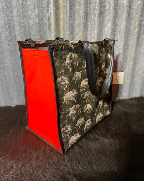Pvc and fabric shopping bag - Feral Pigs