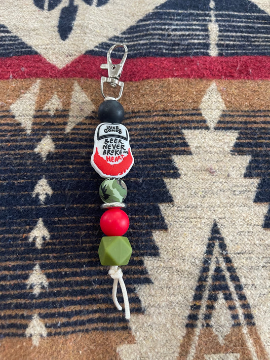 Keyring, beaded - Beer never broke my heart