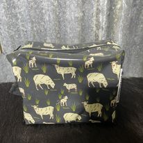 Box Toiletry Bag - Sheeps