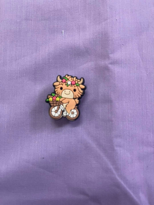 Croc Charm - Highland cow - bicycle