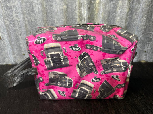 Box Toiletry Bag - Pink Mack