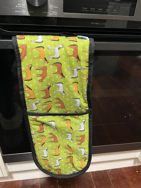 MReady made oven mitt - Horses (Red tractor design)