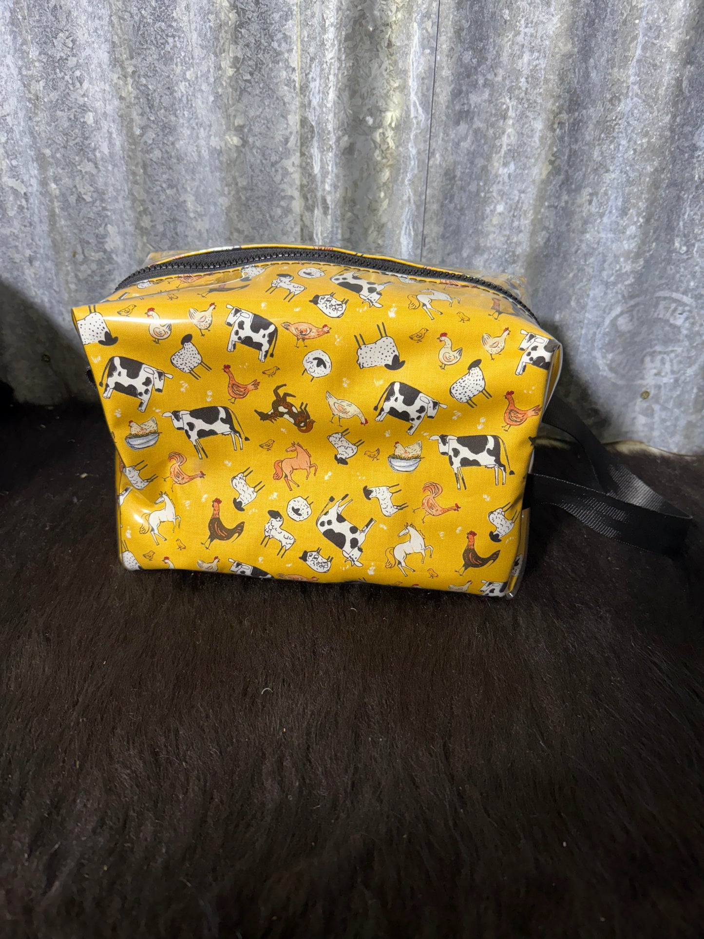 Box Toiletry Bag - Farm animals