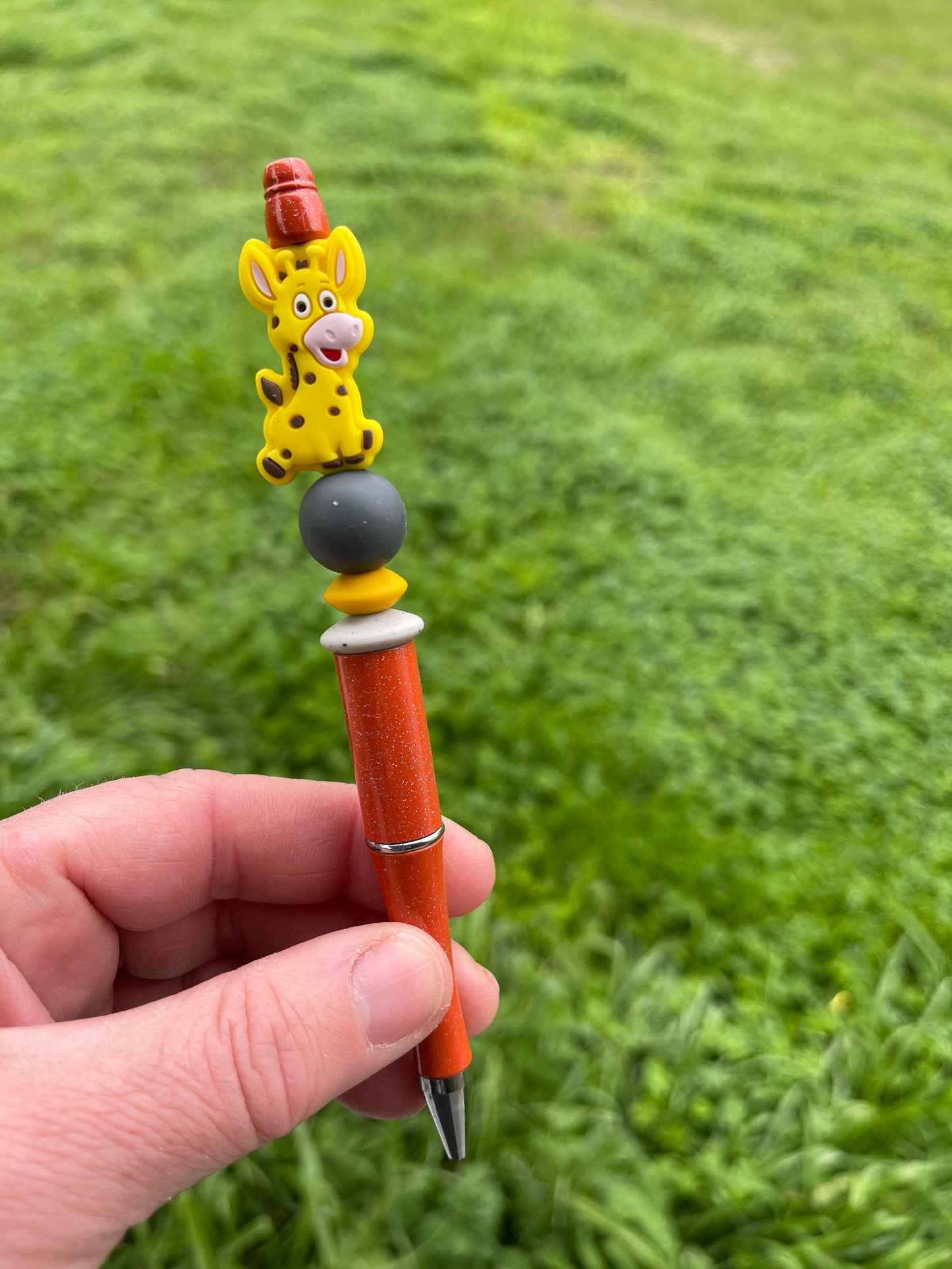 Giraffe orange beaded pen